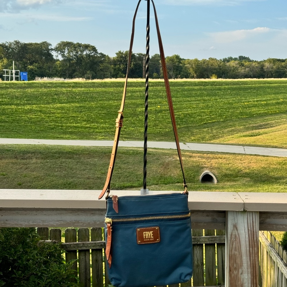 Women's Frye Ivy Crossbody Shoulder Bag in Peacock Blue